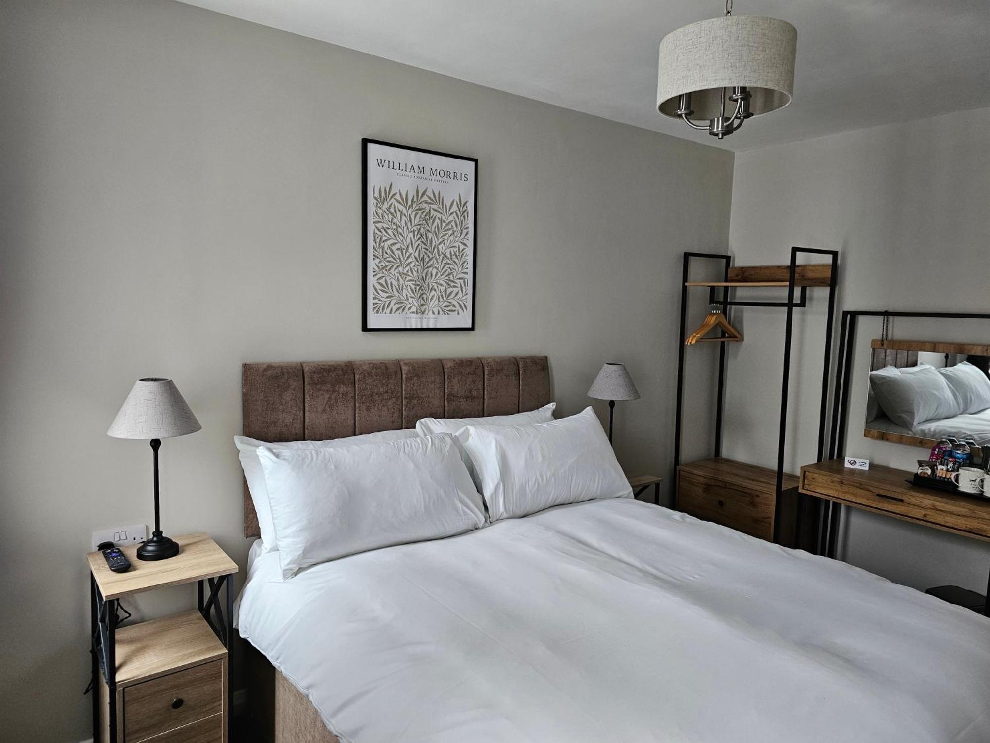 The Ivernia Hotel Скегнес Екстериор снимка